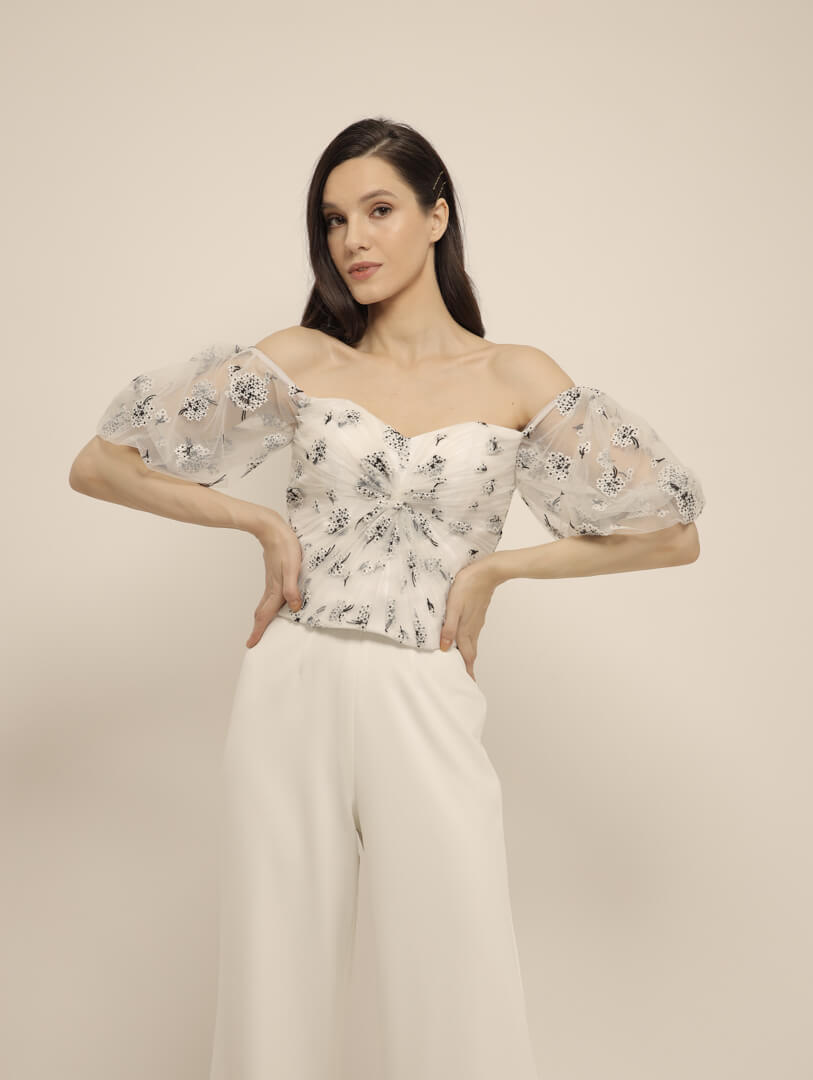 5R7A5810-1 Felicity in White and Black - Image 1