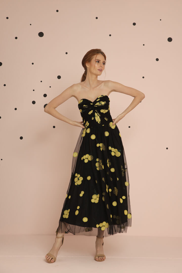 5R7A9359 Lane in Black and Yellow - Image 1