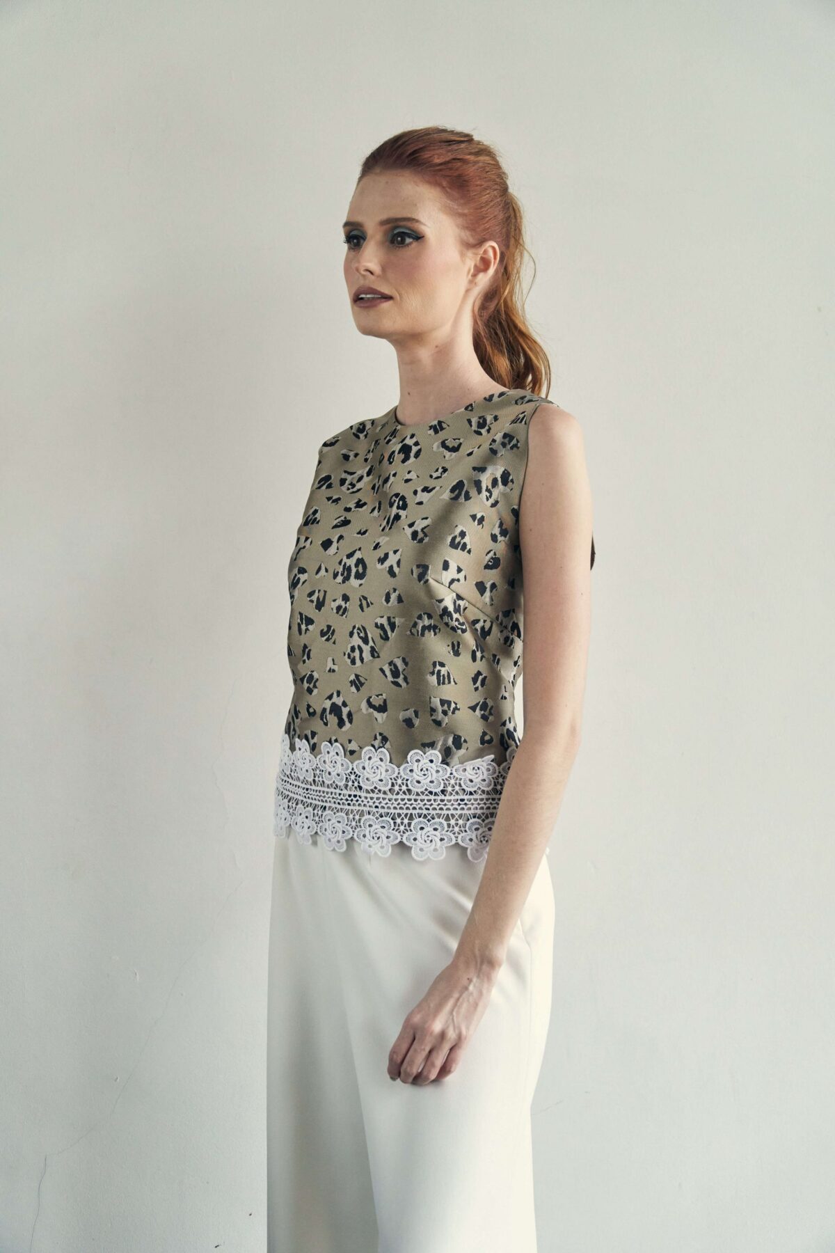 Billie in Beige - Image 3
