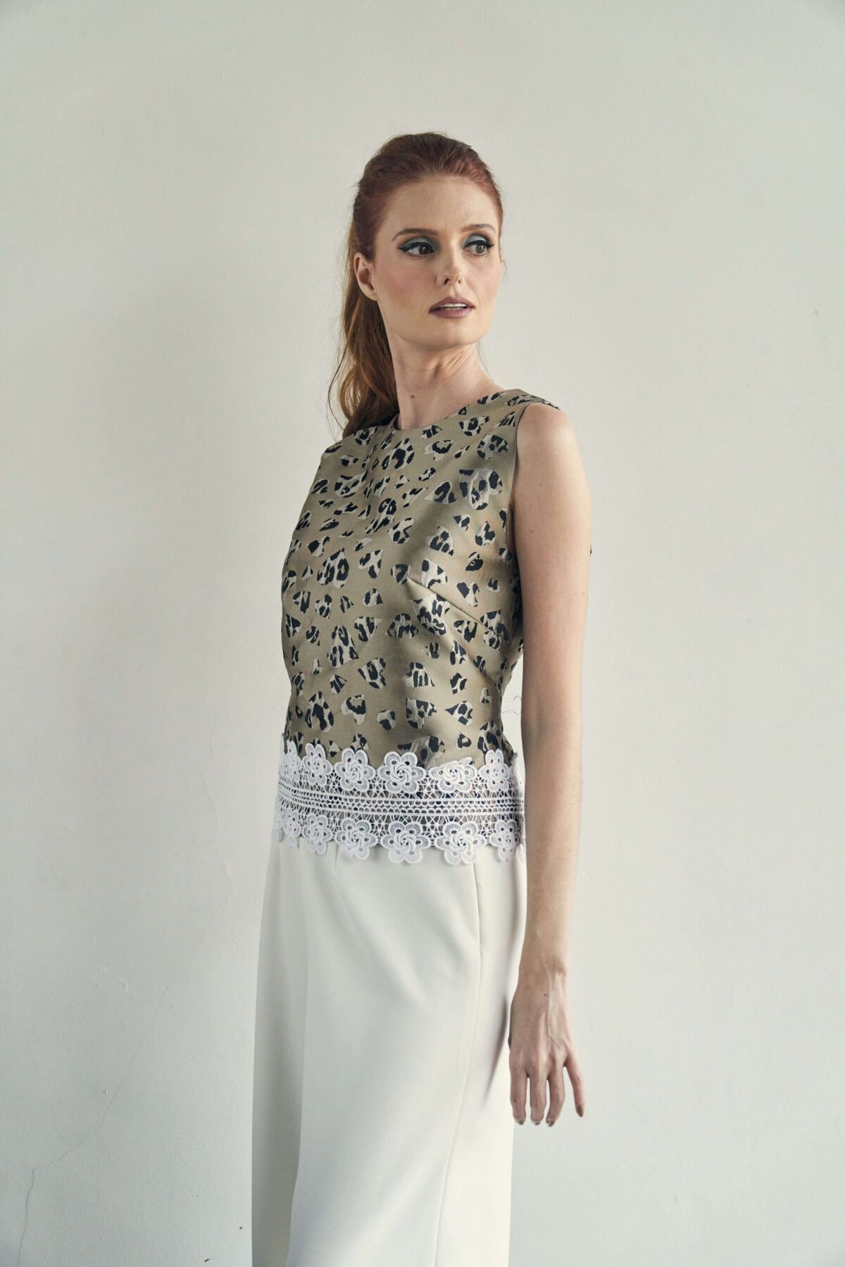 Billie in Beige - Image 2
