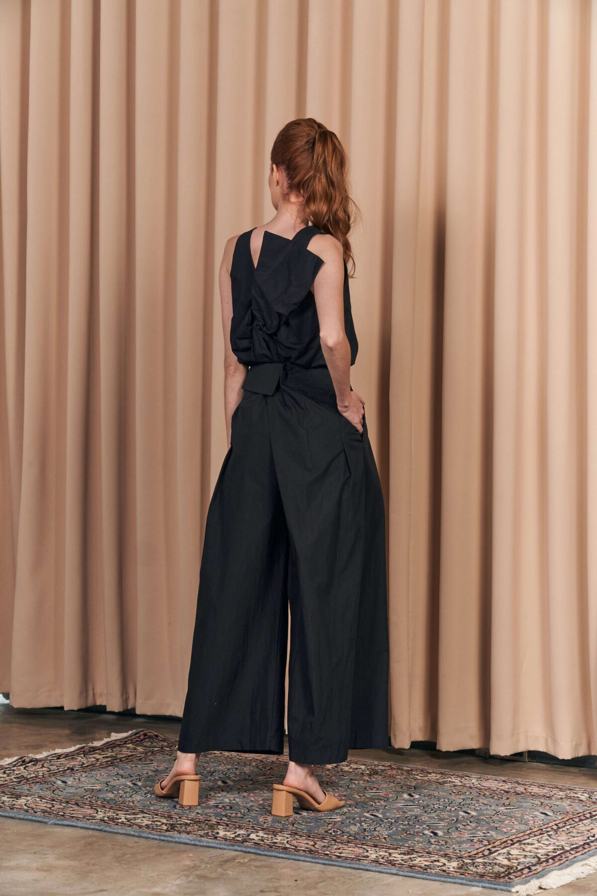 Alejandro in Noir - Image 6