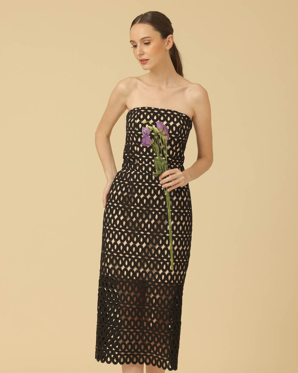 Tea in Black