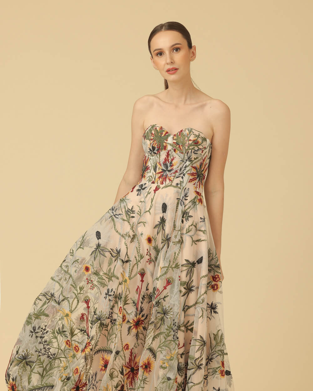070A5582 Elizabeth - Image 1