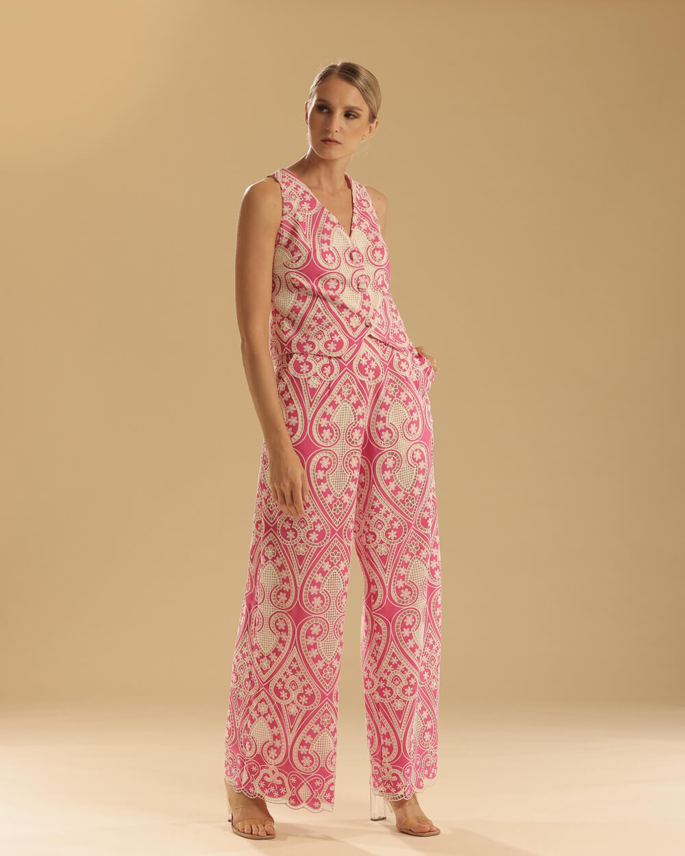 Morris in Pink Eyelet