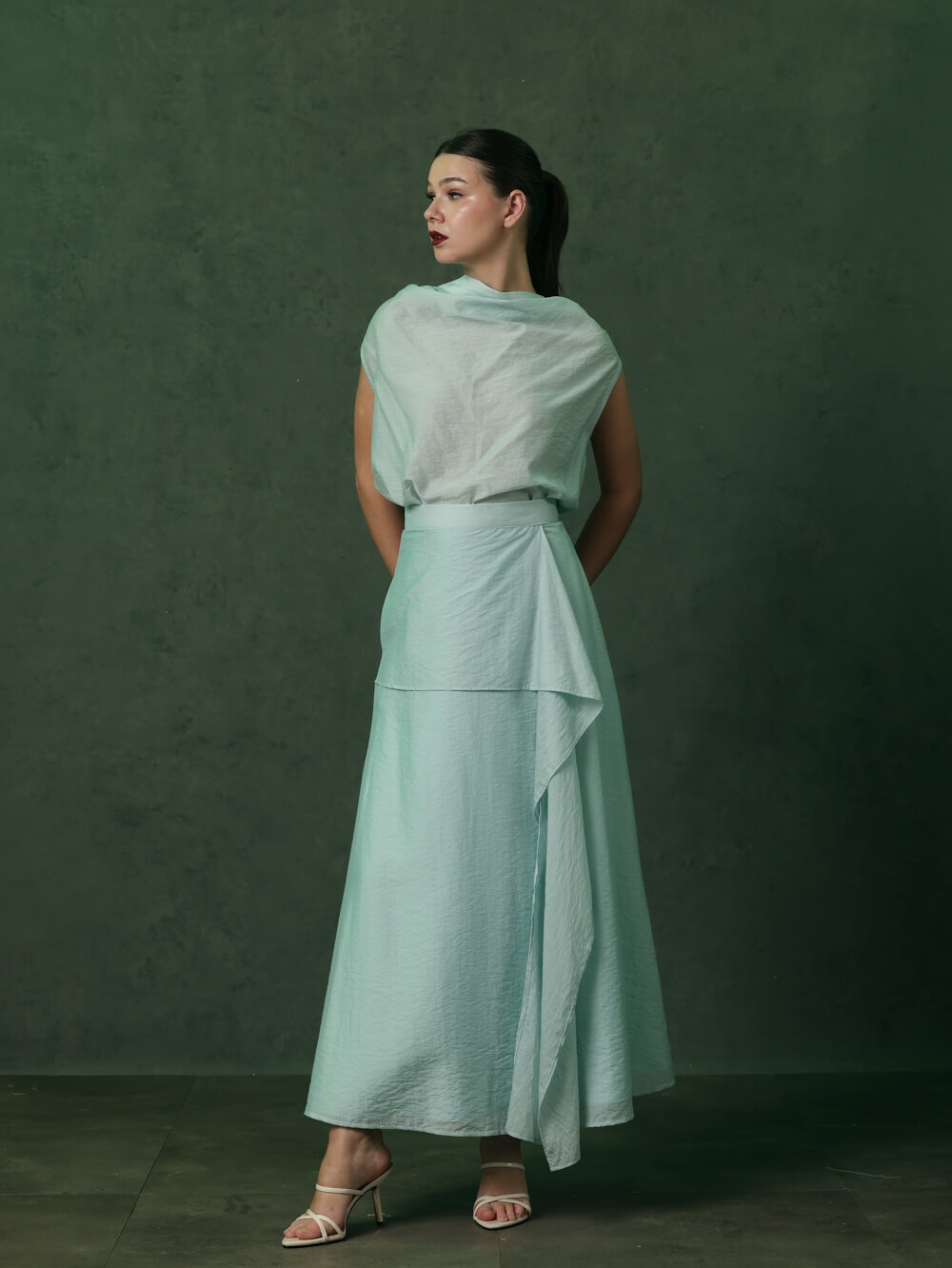 Nanami in Mint